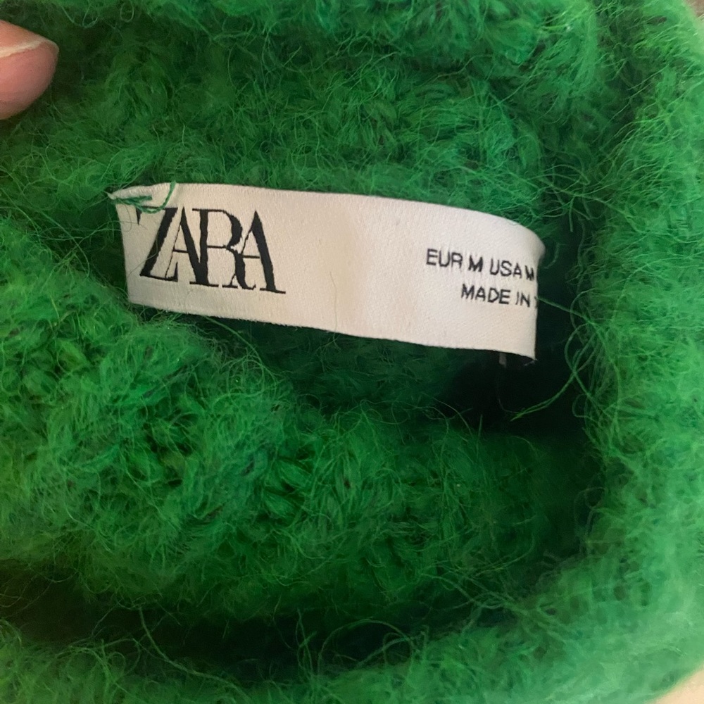 Zara green crop sweater w/ cut out slits. Artistic & gorgeous! - Picture 4 of 7